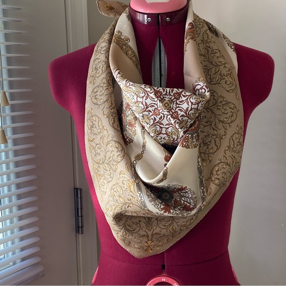 The Rack women square beige floral vintage head scarf. Used condition. - Picture 1 of 12